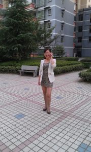 一位小学教师的高跟丝袜生活照片