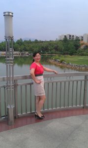 一位小学教师的高跟丝袜生活照片