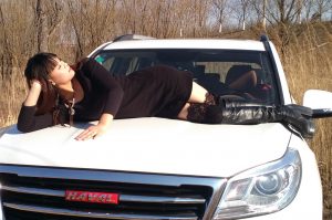 哈弗车主老婆的长靴子美腿