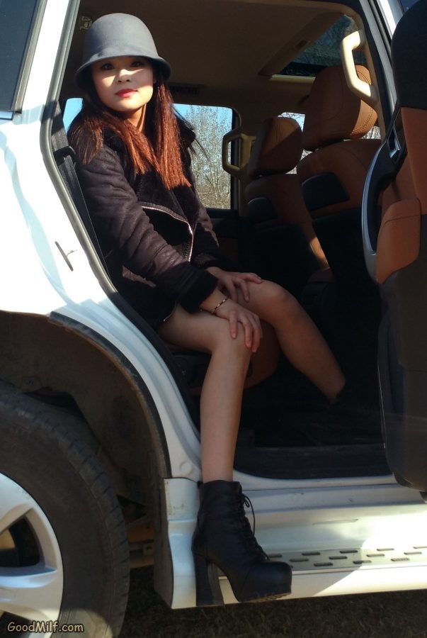 哈弗车主老婆的长靴子美腿[第15张/共26张]