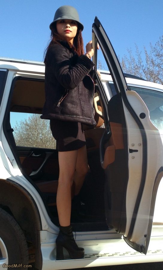 哈弗车主老婆的长靴子美腿[第16张/共26张]