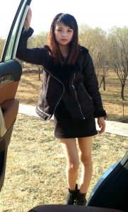 哈弗车主老婆的长靴子美腿