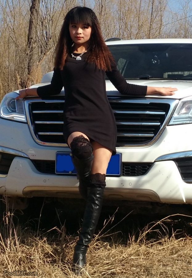 哈弗车主老婆的长靴子美腿[第8张/共26张]