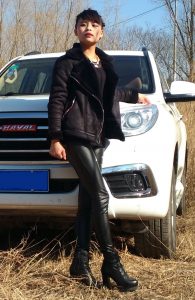 哈弗车主老婆的长靴子美腿