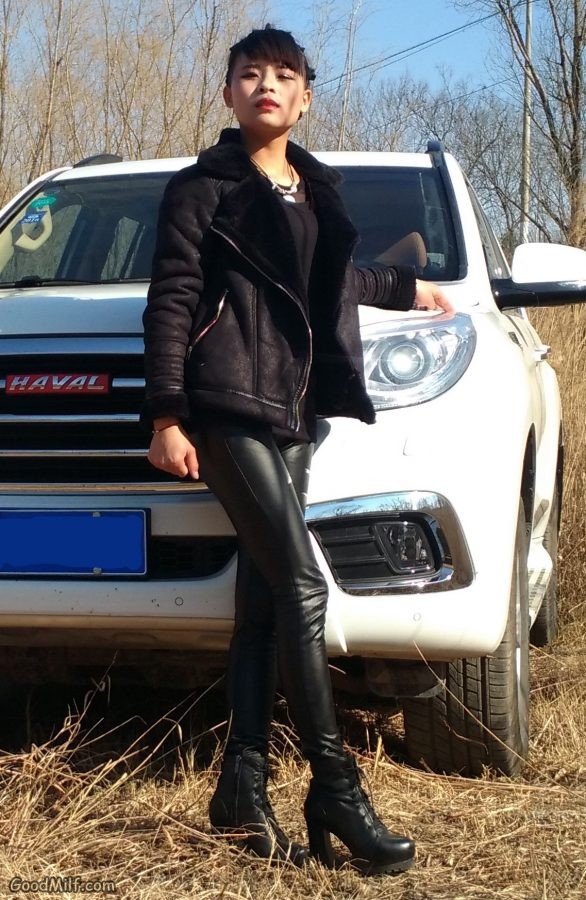 哈弗车主老婆的长靴子美腿[第9张/共26张]
