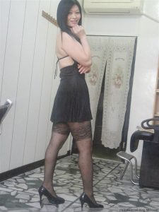 高个子美腿大姐在家拍照每天换个新造型