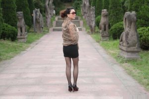 雨阿姨和闺蜜的黑丝