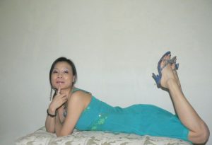 优雅妩媚的熟女还是喜欢她的腿