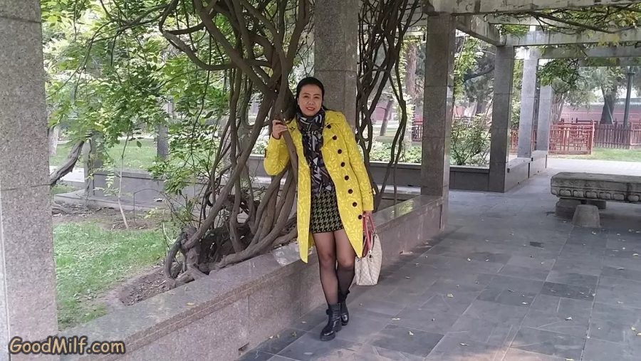 一帆风顺阿姨黑丝肥腿有感觉3[第3张/共10张]