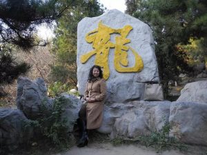 一帆风顺阿姨冬日里大衣裤袜