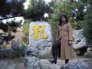 一帆风顺阿姨冬日里大衣裤袜