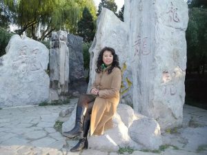 一帆风顺阿姨冬日里大衣裤袜