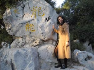 一帆风顺阿姨冬日里大衣裤袜