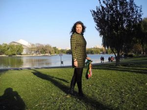 一帆风顺阿姨冬日里大衣裤袜