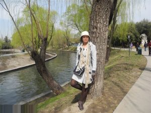 一帆风顺阿姨黑丝肥腿有感觉2