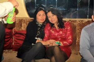 一帆风顺阿姨KTV里黑丝裤袜