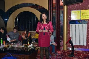 一帆风顺阿姨KTV里黑丝裤袜