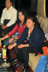 一帆风顺阿姨KTV里黑丝裤袜