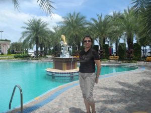 一帆风顺阿姨骚脚丫子泰国游