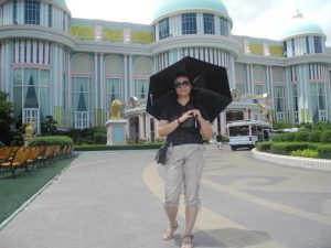 一帆风顺阿姨骚脚丫子泰国游