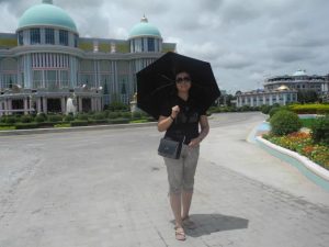 一帆风顺阿姨骚脚丫子泰国游