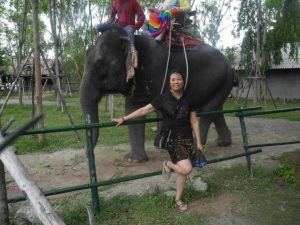 一帆风顺阿姨骚脚丫子泰国游