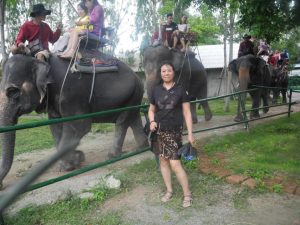 一帆风顺阿姨骚脚丫子泰国游