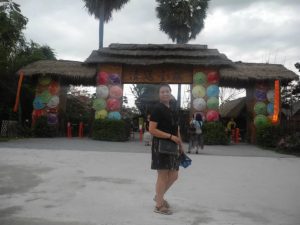 一帆风顺阿姨骚脚丫子泰国游