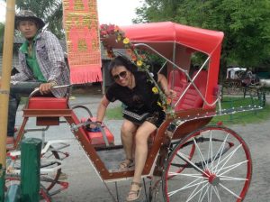 一帆风顺阿姨骚脚丫子泰国游