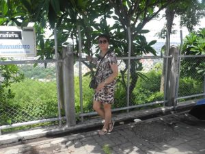 一帆风顺阿姨骚脚丫子泰国游