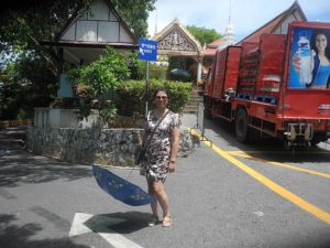 一帆风顺阿姨骚脚丫子泰国游