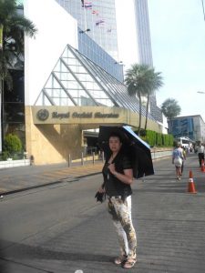 一帆风顺阿姨骚脚丫子泰国游