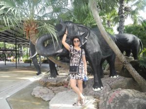 一帆风顺阿姨骚脚丫子泰国游