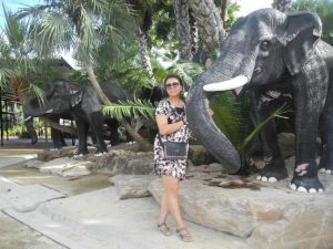 一帆风顺阿姨骚脚丫子泰国游