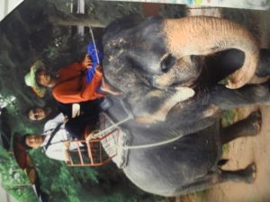 一帆风顺阿姨骚脚丫子泰国游