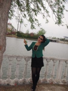 40路的丰满大姐时一家工厂的老板娘