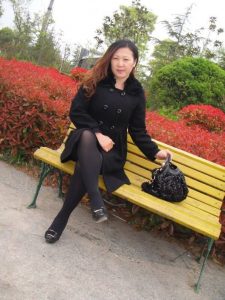 40路的丰满大姐时一家工厂的老板娘