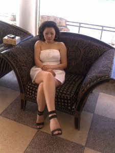 工作时认识的大嫂喜欢穿细高跟