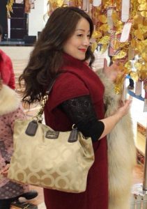 身材略微丰满的宝宝姐大腿靴子