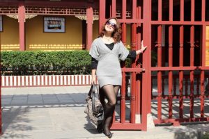 大气的宝宝姐车上自拍黑丝脚