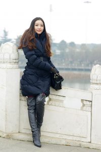 大哥的女人皮靴红丝网袜