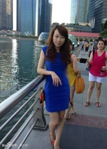 陌陌上认识的美丽姐姐,欣赏她的美腿