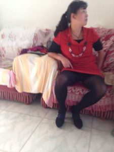 在家用手机拍一位大姐的高能时刻