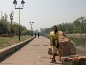 历史陈老师公园里面的肉丝白靴子