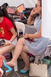 街边的肉丝脚熟妇挑鞋技术不错