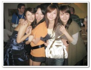 同事美女们聚会中的各种丝袜美腿