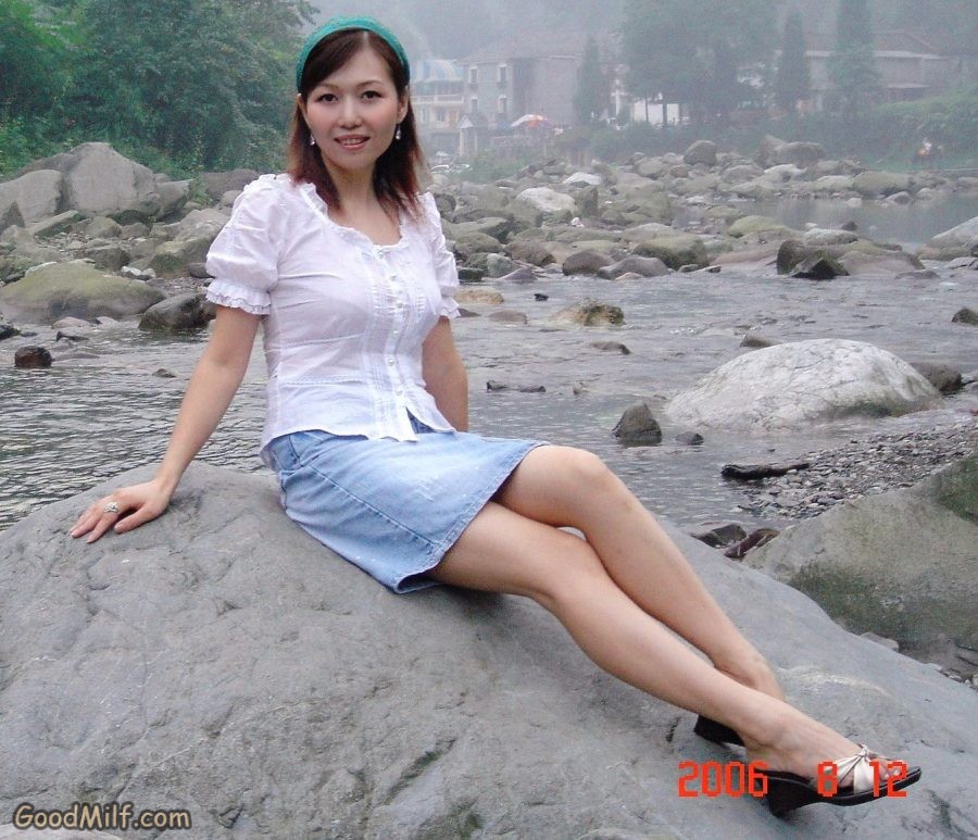 知风姐姐小溪里白腿玉足[第7张/共8张]