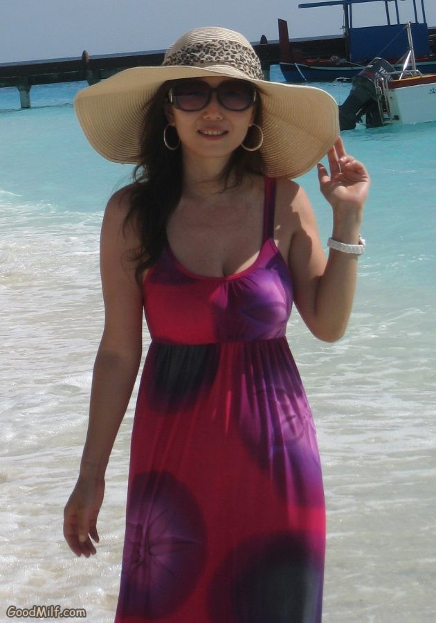 知风姐姐海岛度假低胸长裙[第10张/共13张]