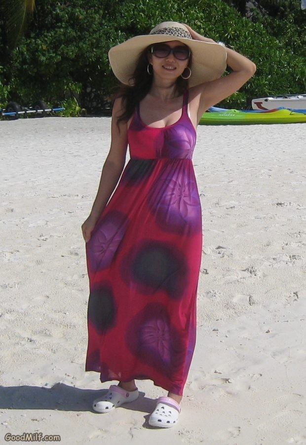 知风姐姐海岛度假低胸长裙[第11张/共13张]