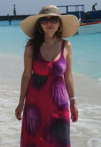 知风姐姐海岛度假低胸长裙